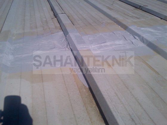 Sandwich panel ek yerleri uv dayanımlı poliüretan su yalıtımı